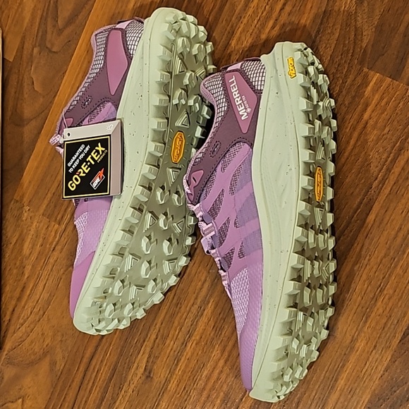 New Women's Merrell Sneakers - Picture 3 of 7